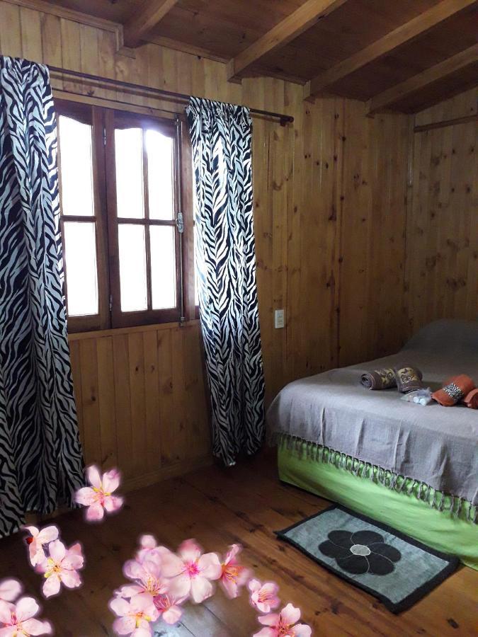 Residencial Azaleas Place Hostal