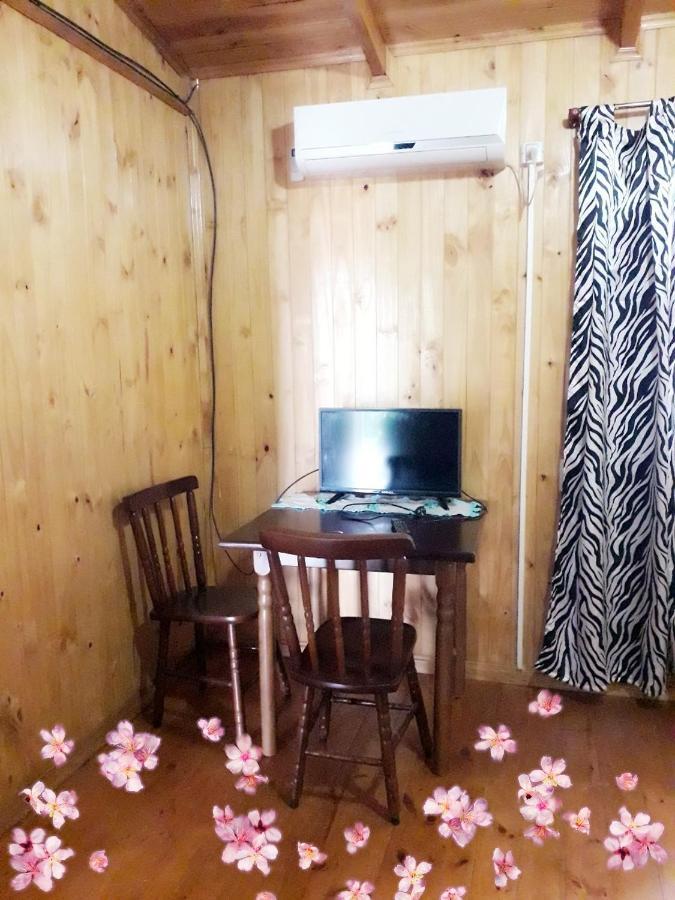 Hostal Residencial Azaleas Place Puerto Iguazú