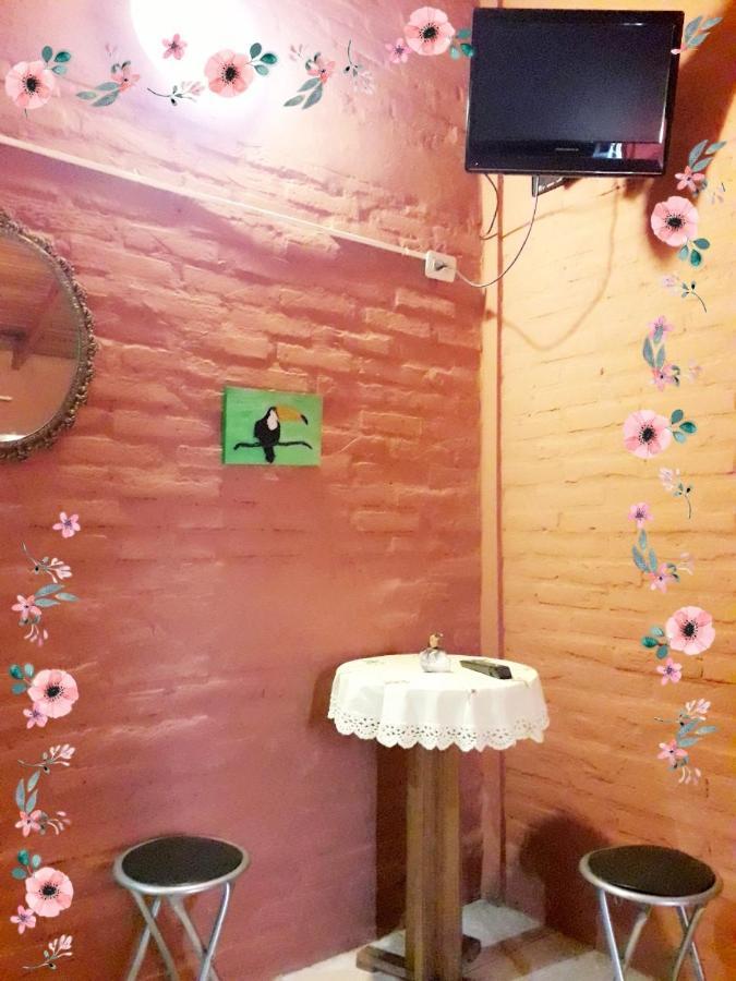 Residencial Azaleas Place Hostal