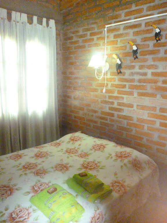 Residencial Azaleas Place Hostal *